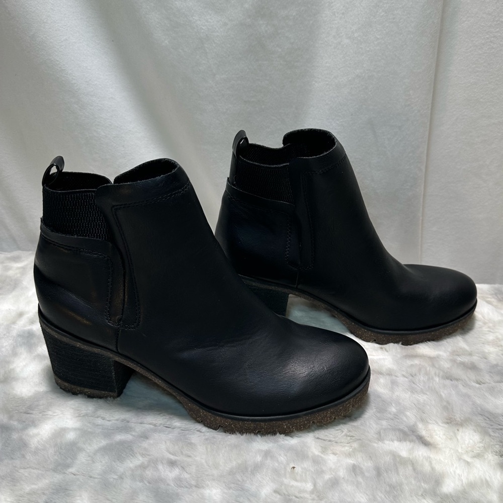 New Kork-Ease Black Pull Up Ankle Boots 8.5 - Picture 3 of 5